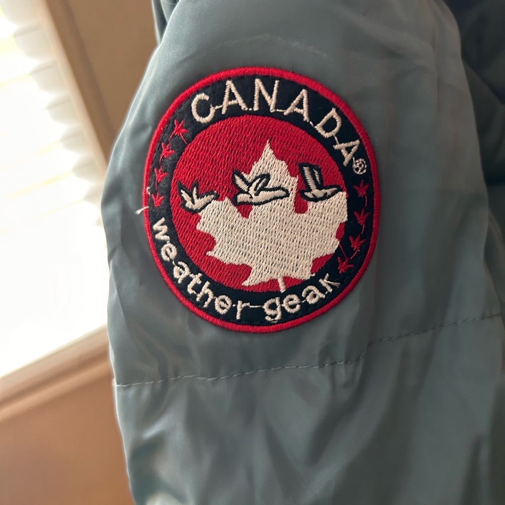 Canada  Teal Puffer Jacket with Fur Hood - Picture 3 of 8